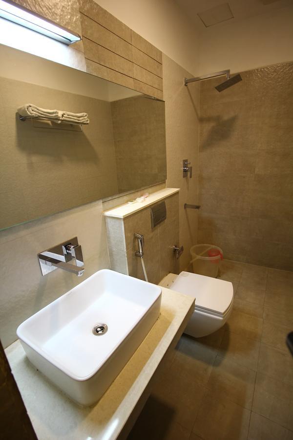 Vels Hotel Puduččéri Exteriér fotografie